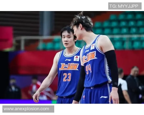 山东丁彦雨航重返赛场展现实力引发球迷热议与期待 山东丁彦雨航重返赛场展现实力引发球迷热议与期待