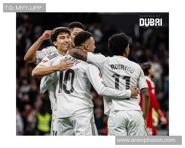 皇马主场3-1力克埃瓦尔,继续追赶巴塞罗那争夺西甲冠军 皇马主场3-1力克埃瓦尔,继续追赶巴塞罗那争夺西甲冠军